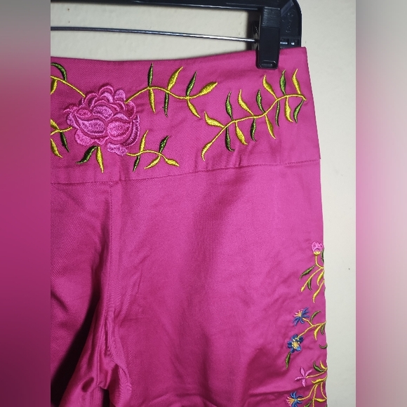 New Que Pants Crop Capri Boho Embroidered Pink - Picture 7 of 16